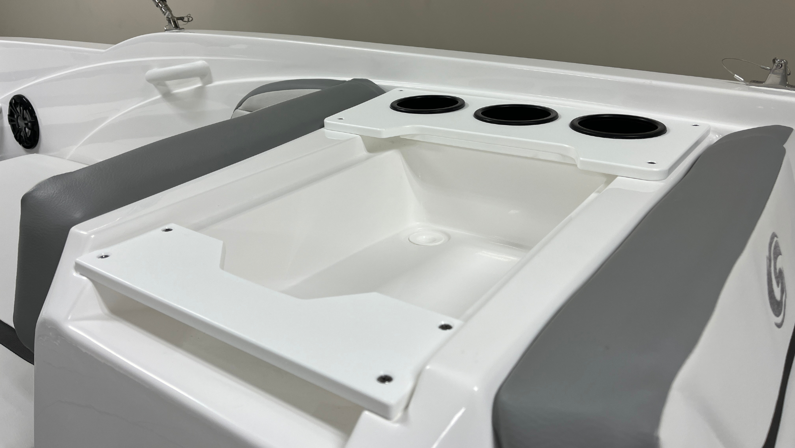 2023 Hurricane SunDeck Sport 205 OB Base - Photo 11